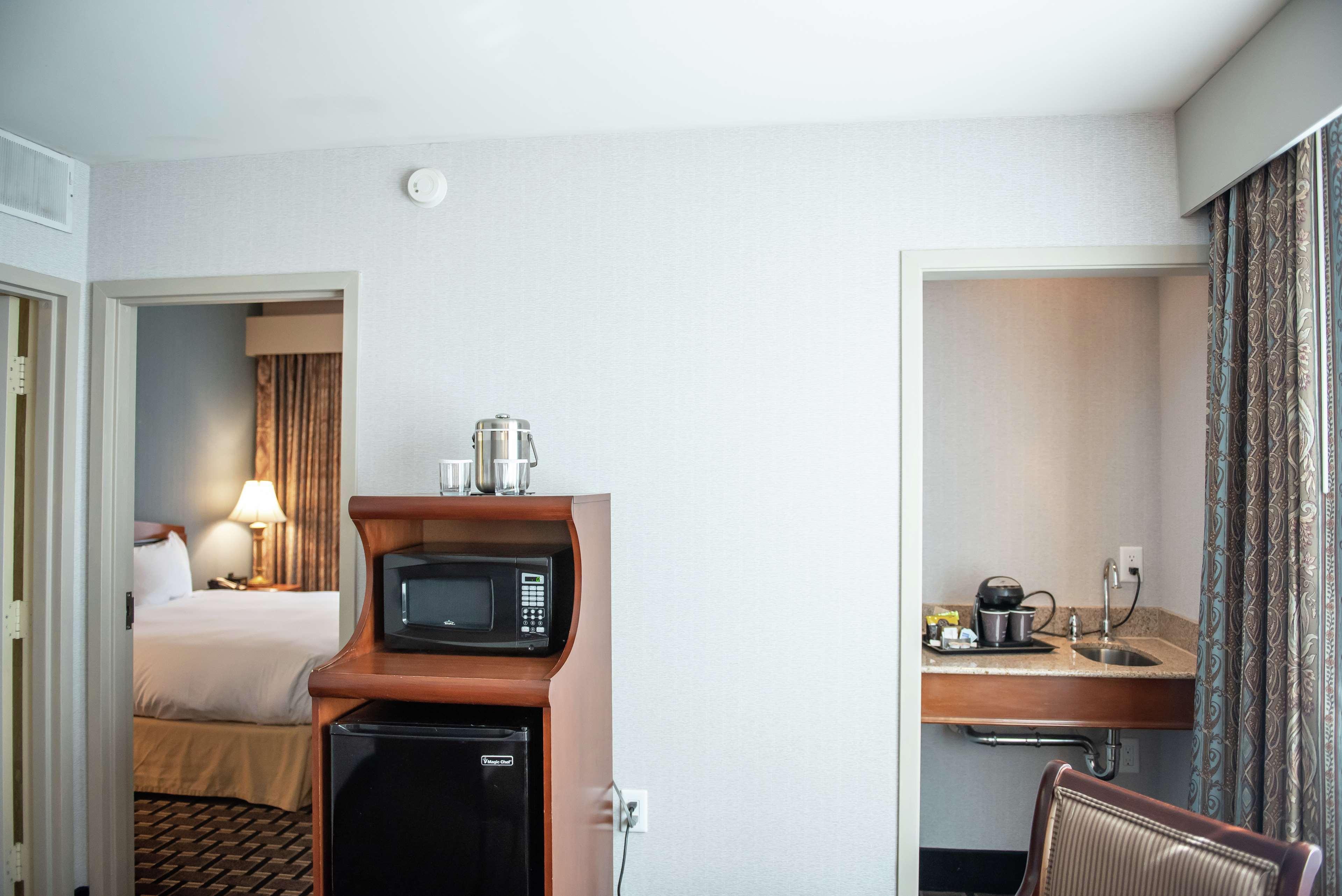 Inn At The Colonnade Baltimore - A Doubletree By Hilton Hotel Exterior foto
