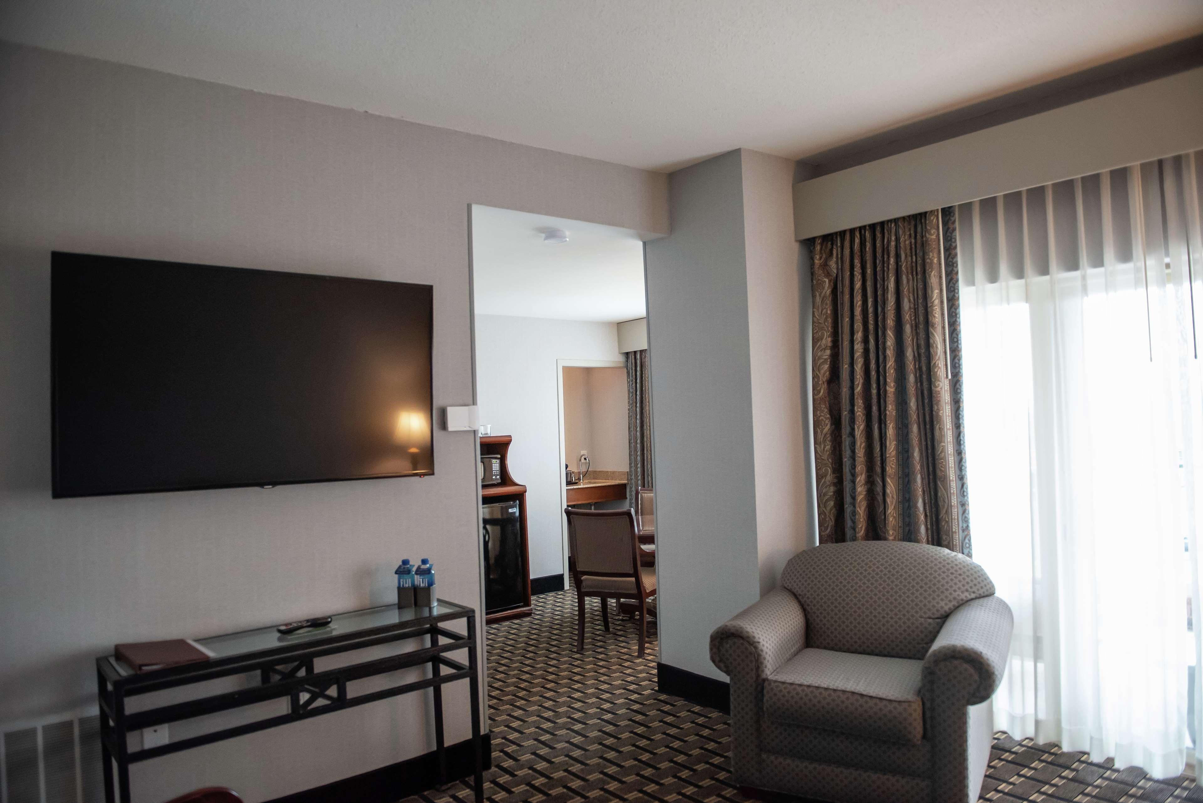 Inn At The Colonnade Baltimore - A Doubletree By Hilton Hotel Exterior foto